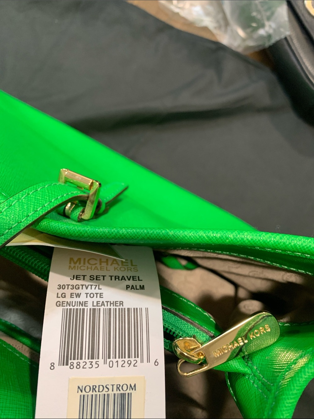 Michael Kors Bright Green Saffiano Leather Tote with Gold Hardware - Picture 6 of 6